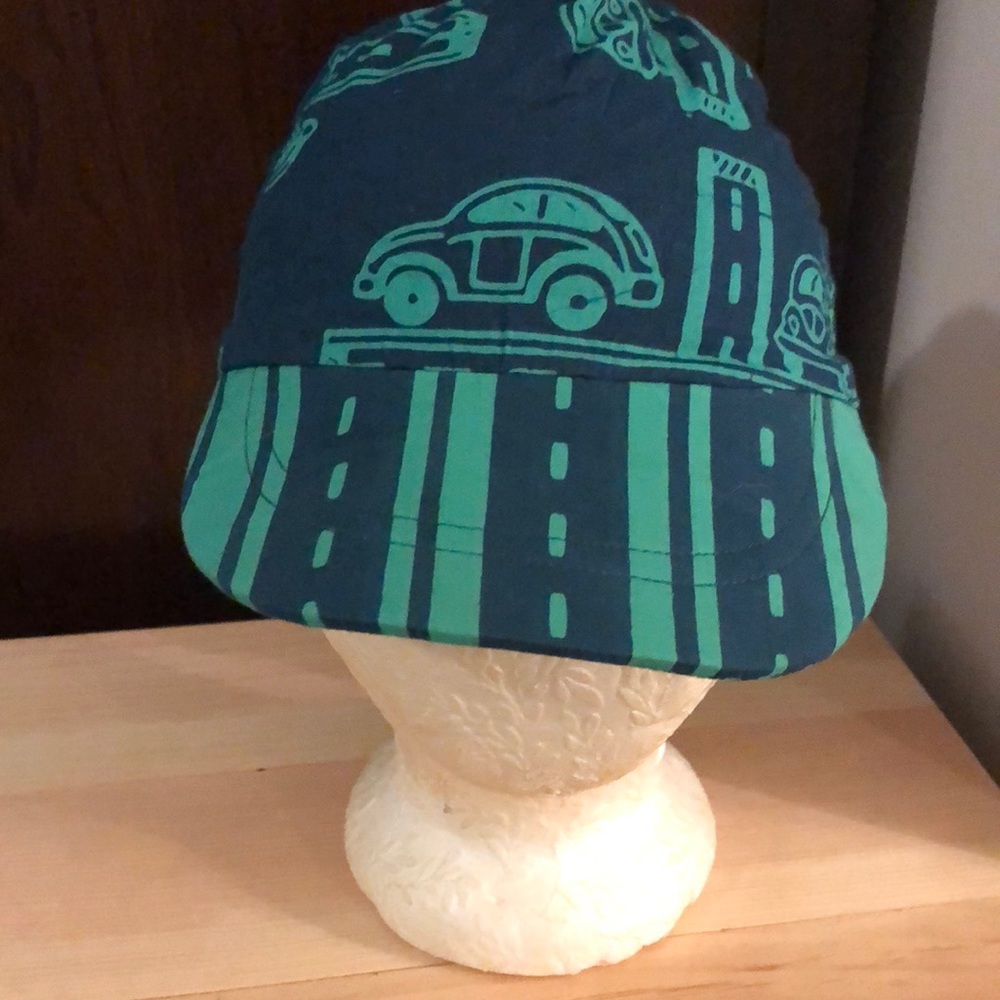 NWT Young Colors kid’s Batik hat